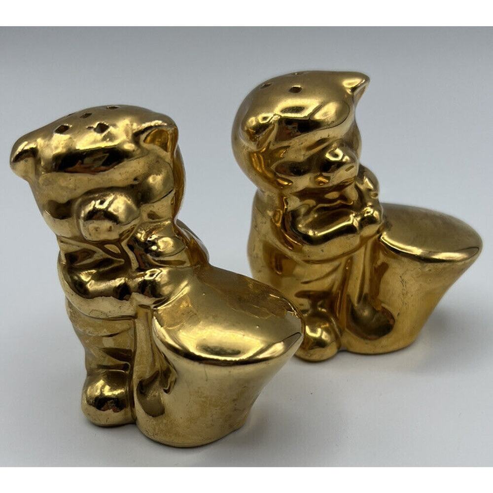 Salt and Pepper Shakers Gold Painted Saxophone playing Pigs 2.75 Inches